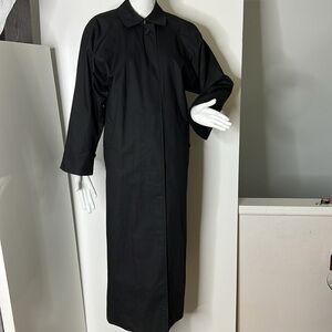 Burberry’s Vintage Sz 6 X-Long Black Cotton Single Row Hidden Button Trench Coat